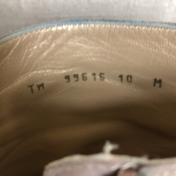 Stuart Weitzman Grandiose suede tie-back booties - Picture 7 of 8